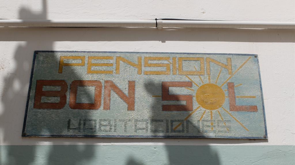 סנט פרן דה סס רוקס Hostal Bon Sol מראה חיצוני תמונה