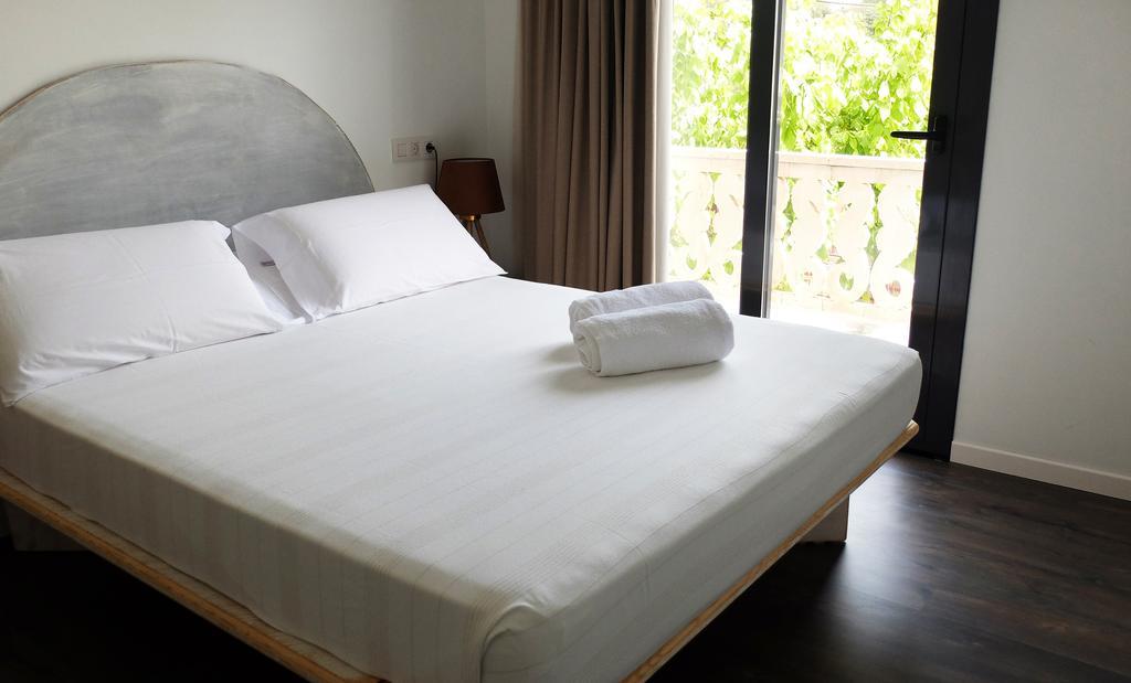 סנט פרן דה סס רוקס Hostal Bon Sol מראה חיצוני תמונה